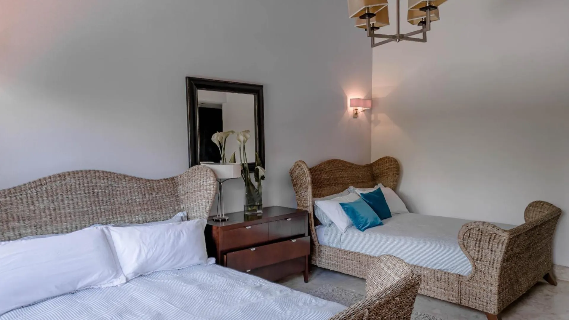 Casa De Campo 4-Br Retreat: Pool, Jacuzzi, Sauna, Chef & Maid لا رومانا فيلة