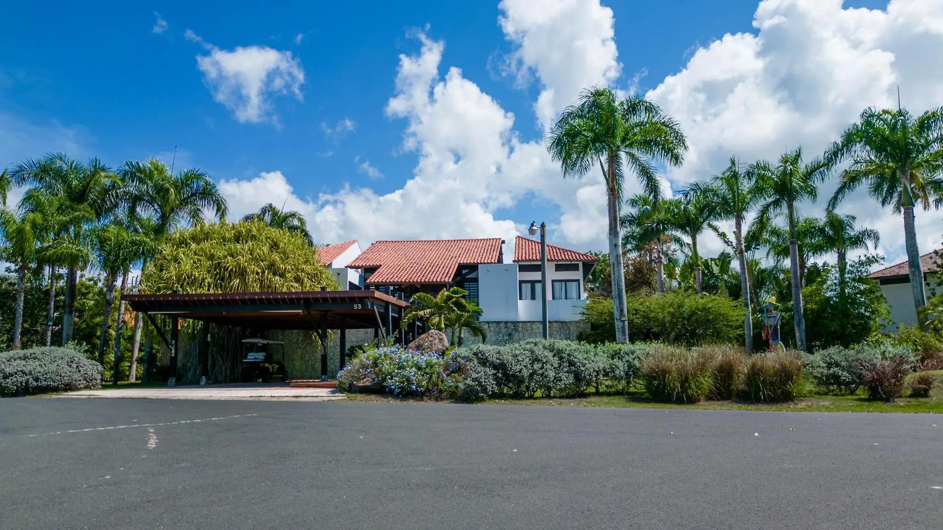 Casa De Campo 4-Br Retreat: Pool, Jacuzzi, Sauna, Chef & Maid لا رومانا